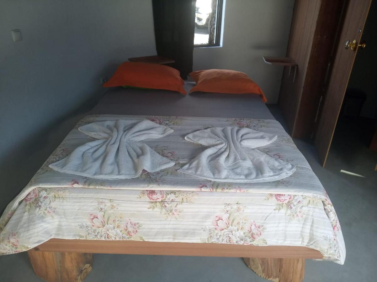 Pensao Casa Jose Doce Bed & Breakfast Portela Exterior photo